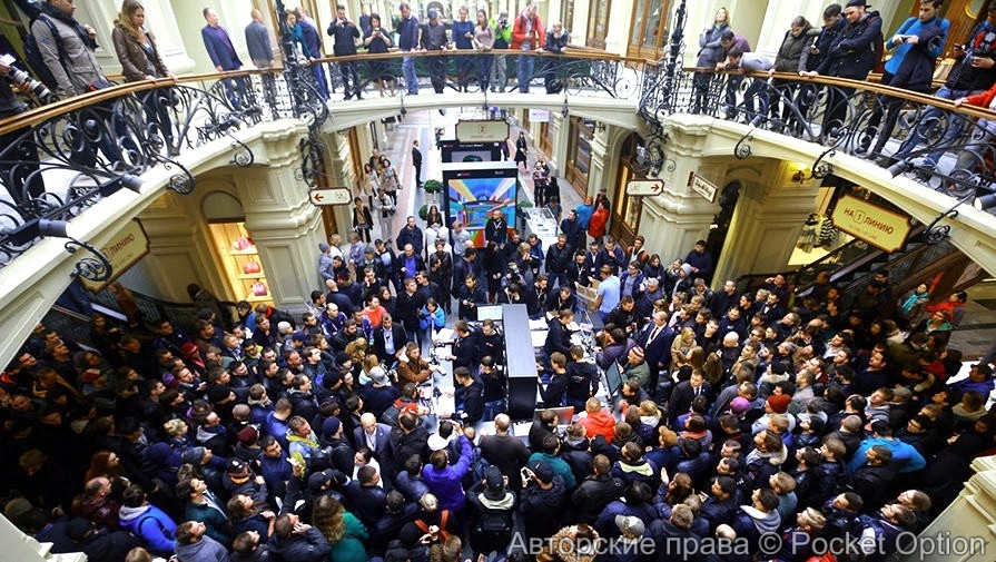 Очереди на покупку айфона