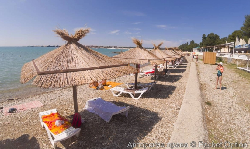 Галечный пляж